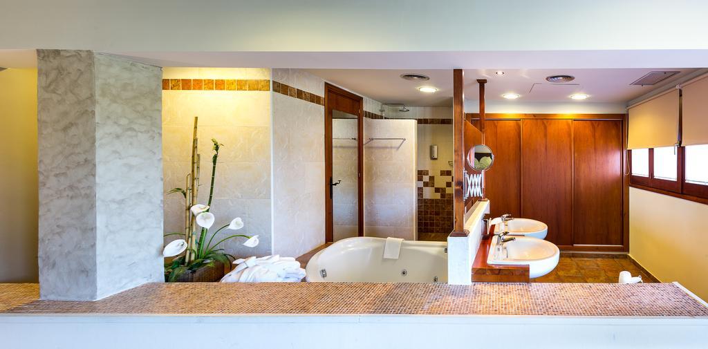 Mas De La Sala Otel Sallent Dış mekan fotoğraf